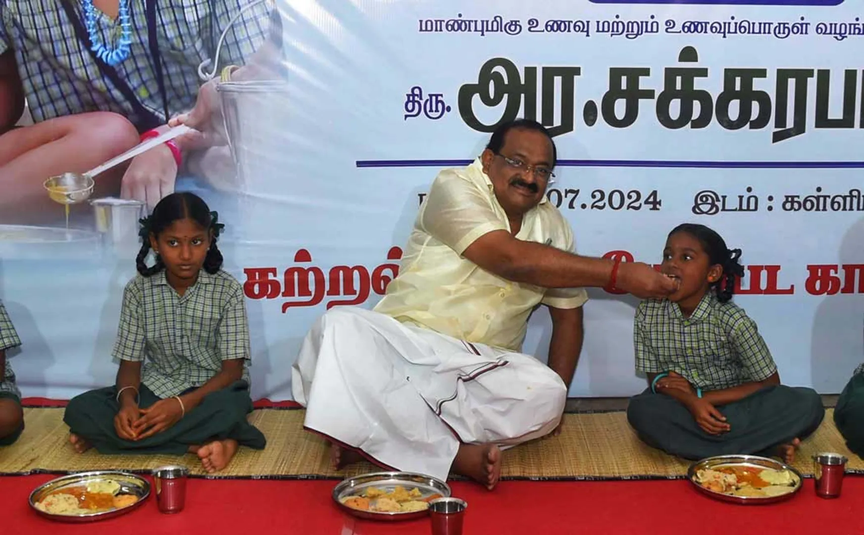 Minister sakkarapani said  Breakfast scheme to reduce the workload of mothers