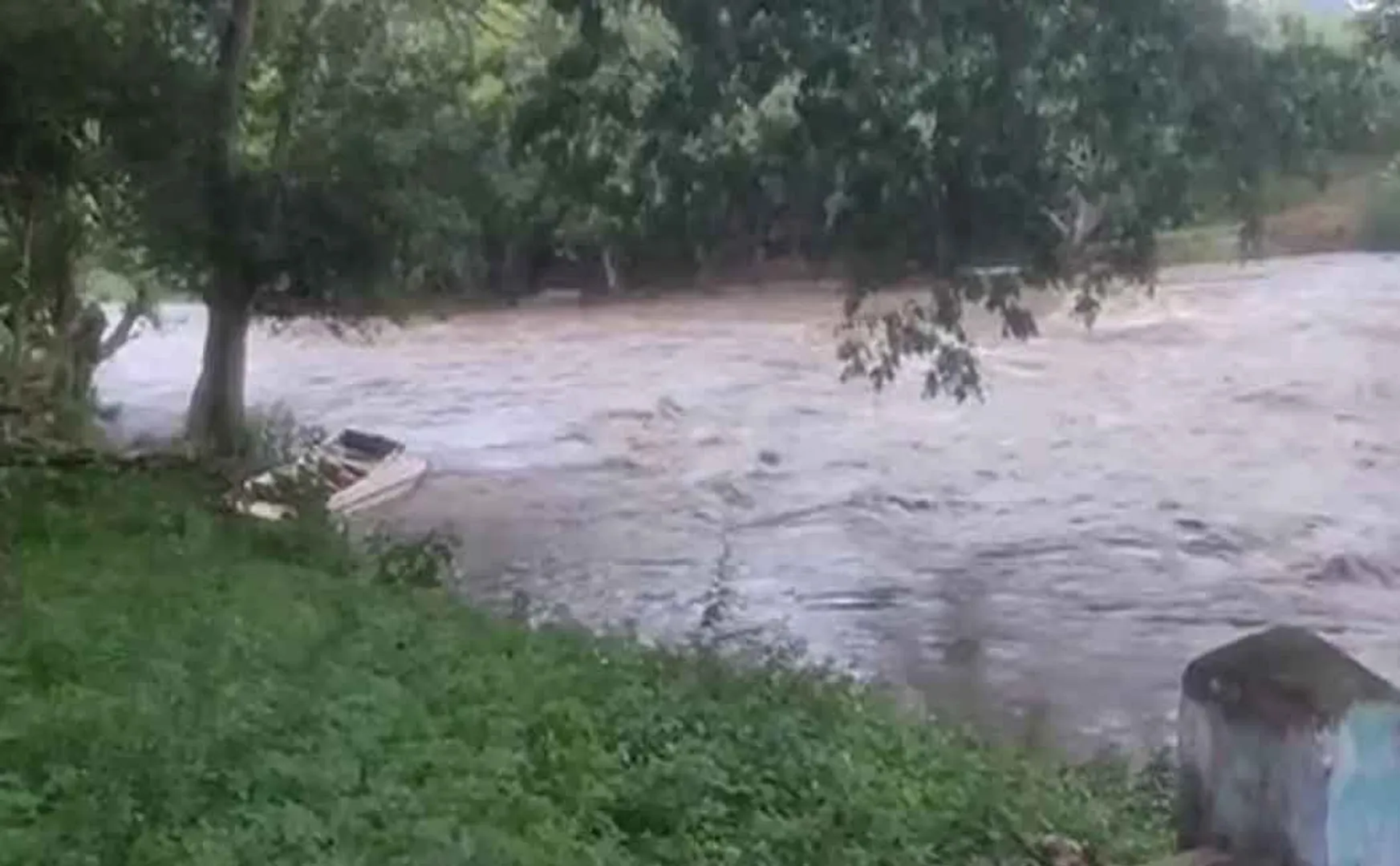 Due to the flood in river traffic in Paris was cut off and  villagers suffer
