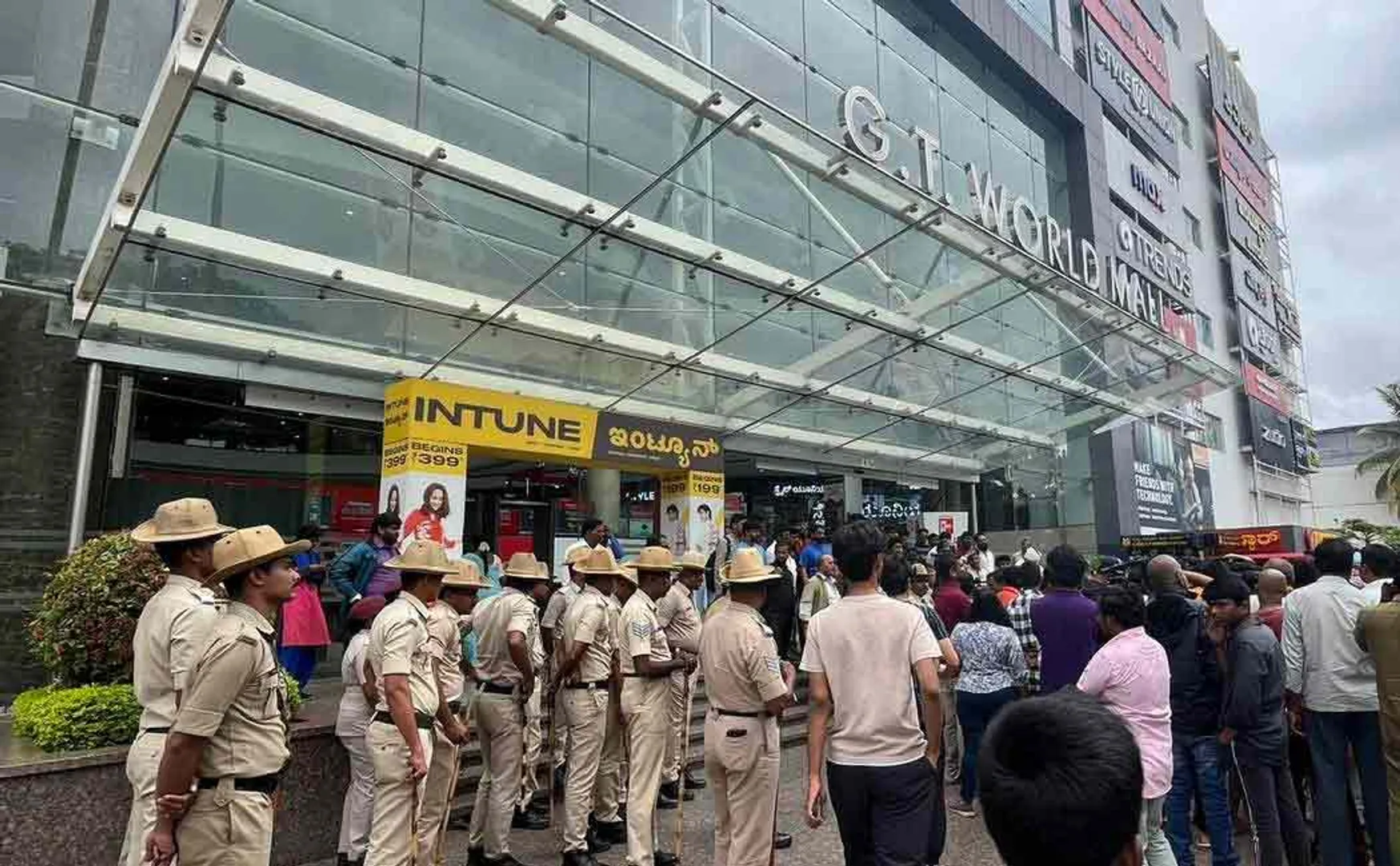 Action against the shopping mall in bangalore