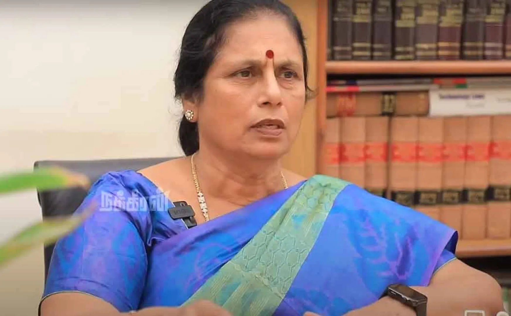 advocate-santhakumaris-valakku-en-56