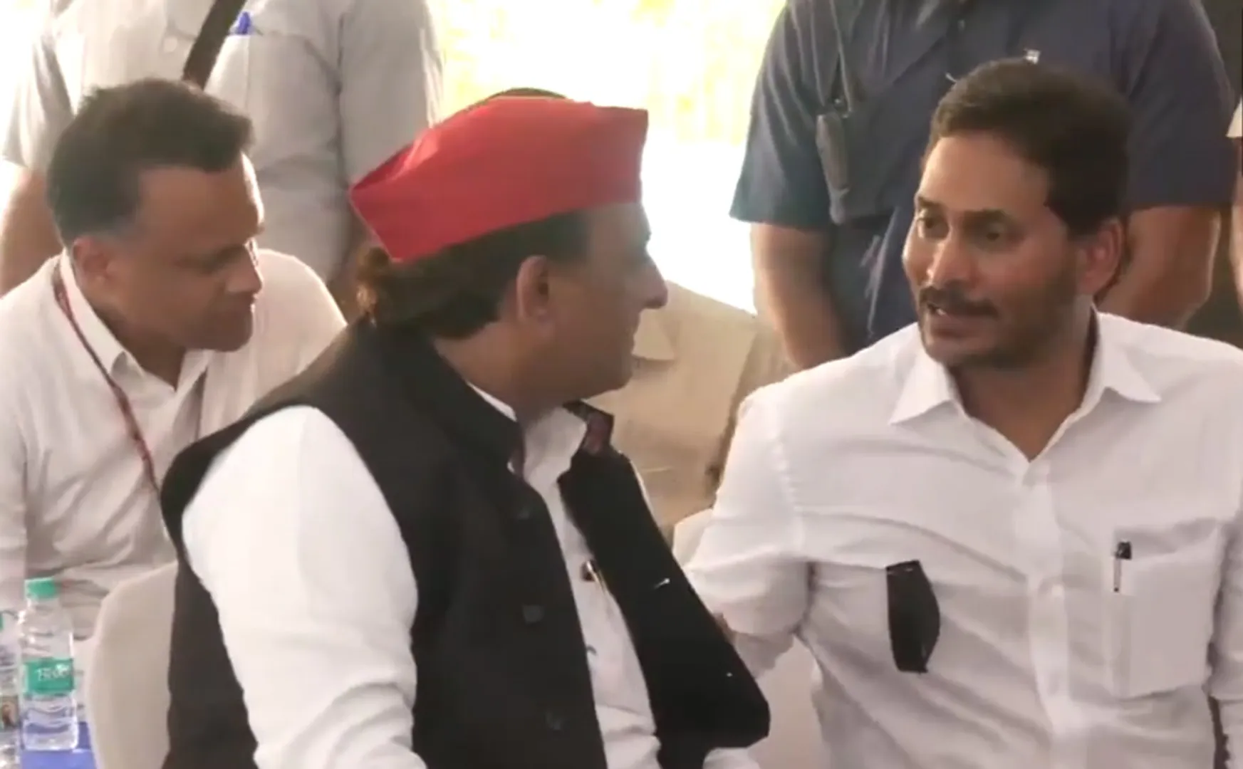  INDIA Bloc parties supported Jagan Mohan Reddy who participated in struggle