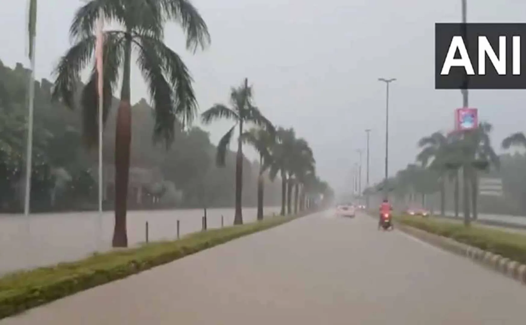 Heavy rains in Delhi; Damage to normal life