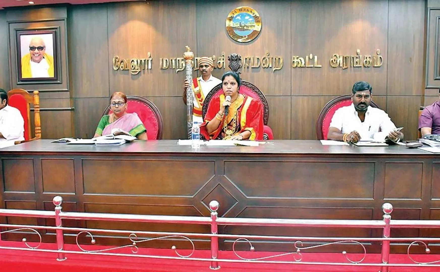 DMK councilor stirs up excitement in the corporation meeting in vellore