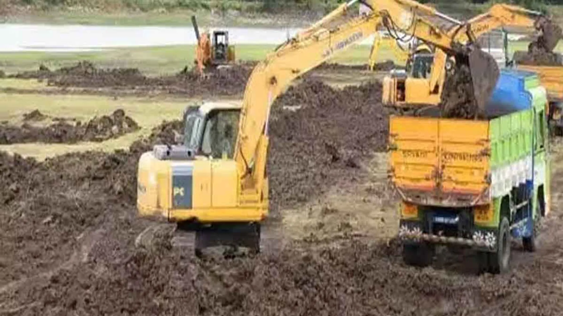 Kattoor lake soil dredging issue; District collector's signature controversy!