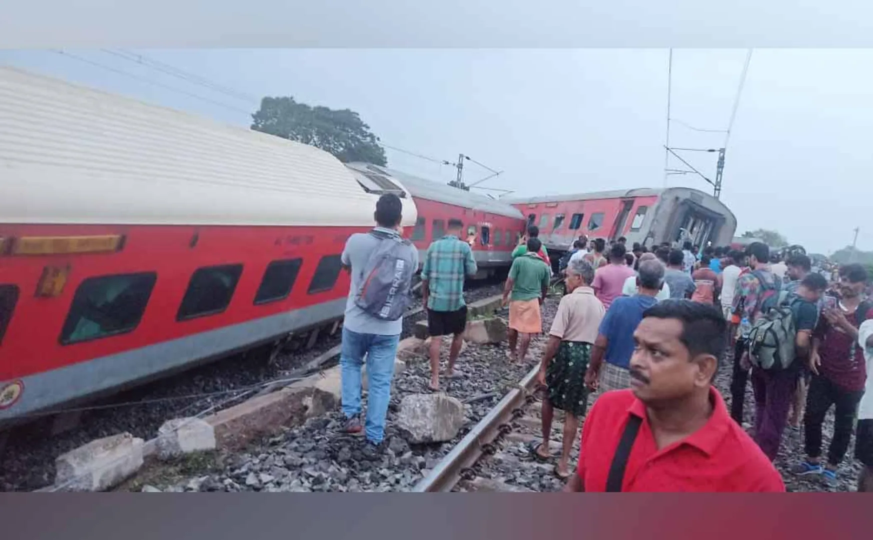 Howara CSMT Express train incident at Chakradharpur division