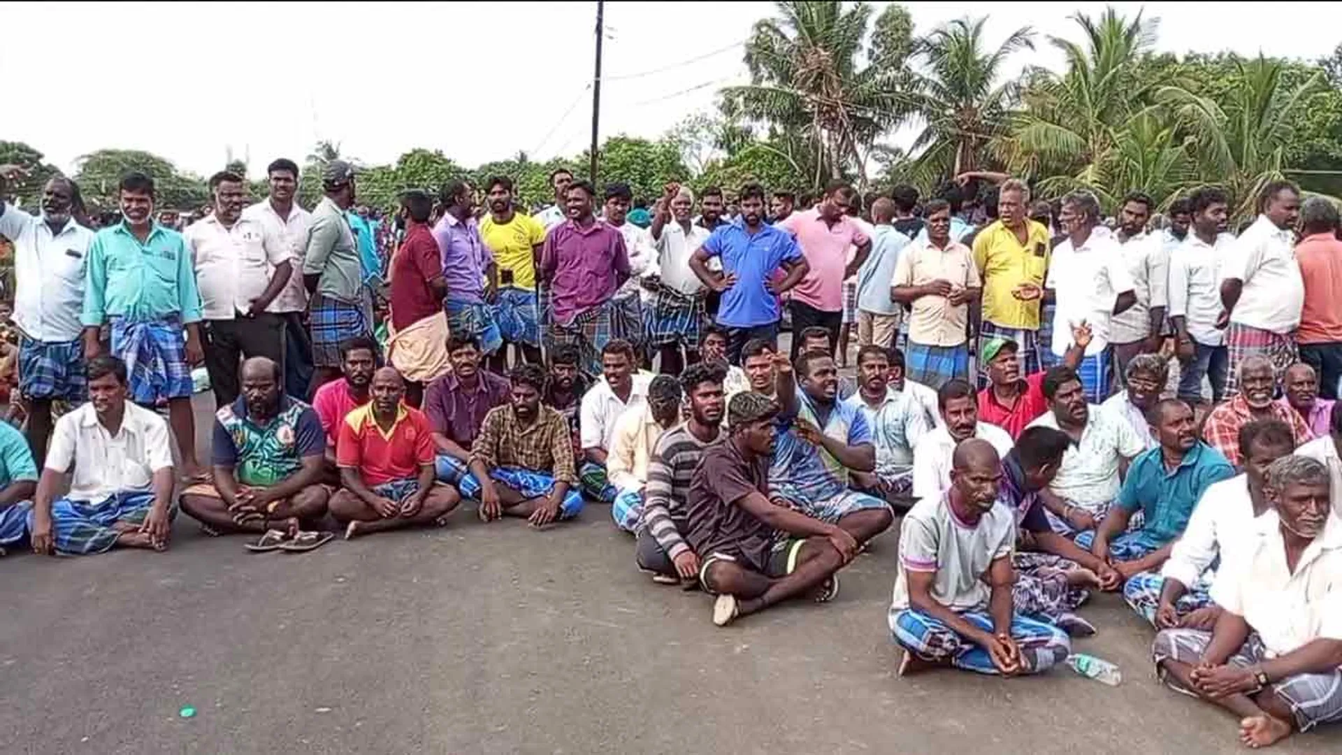 Bilateral fishermen clash in the middle of the sea; The 'narrow web' is the issue again.