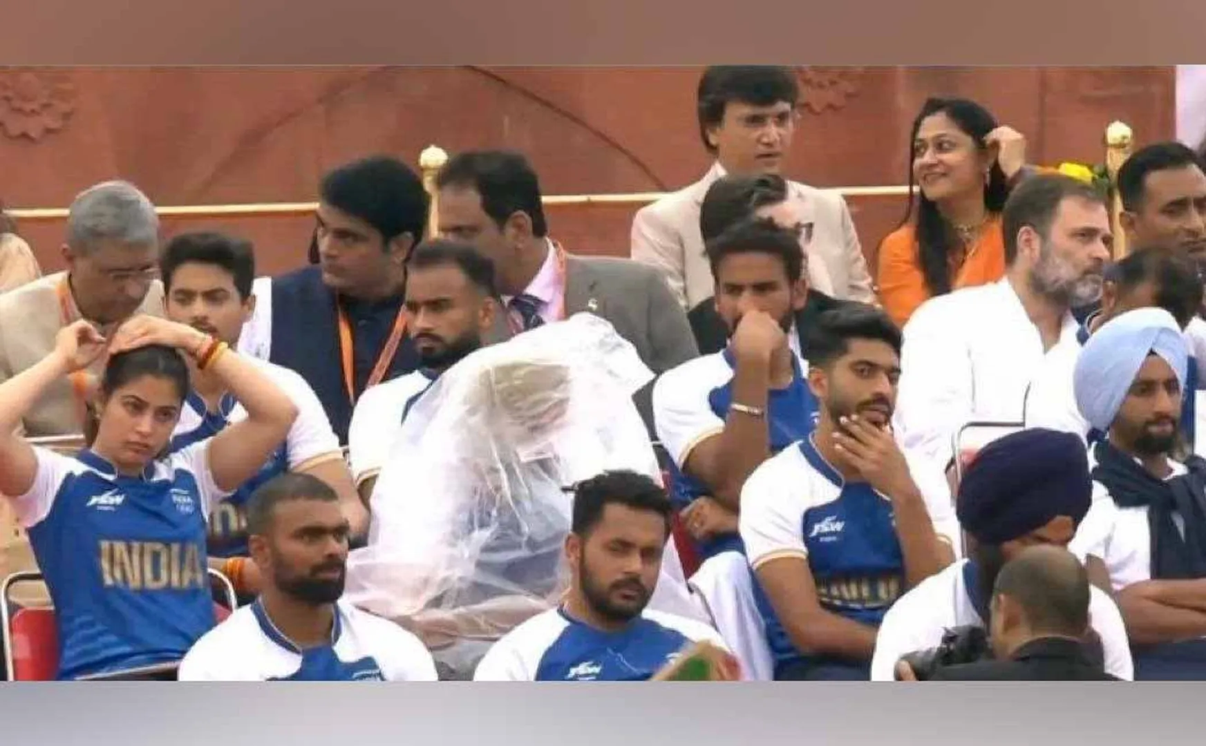 '5th row for Rahul Gandhi' - Congress leaders strongly condemned