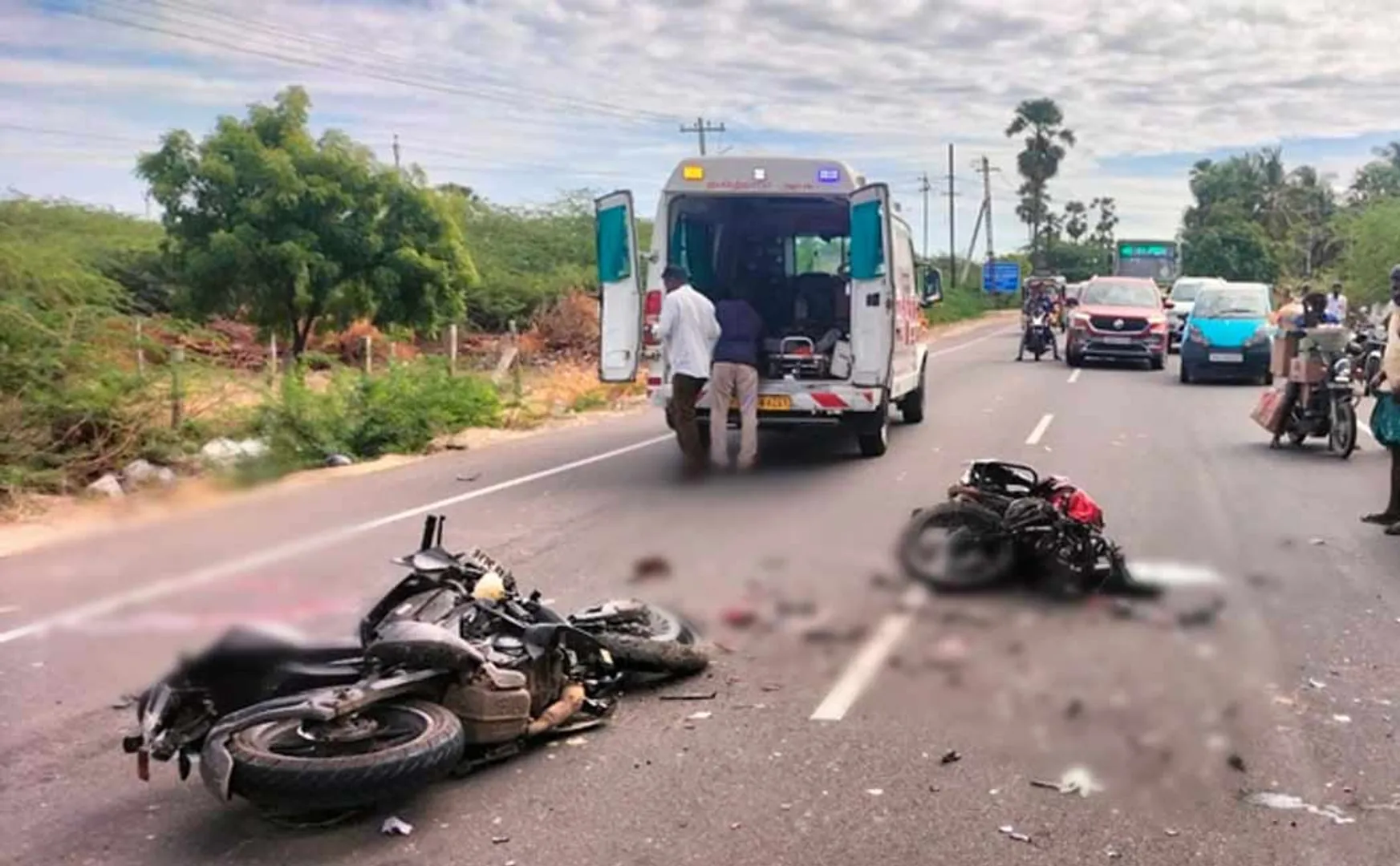2 passed away in head-on collision