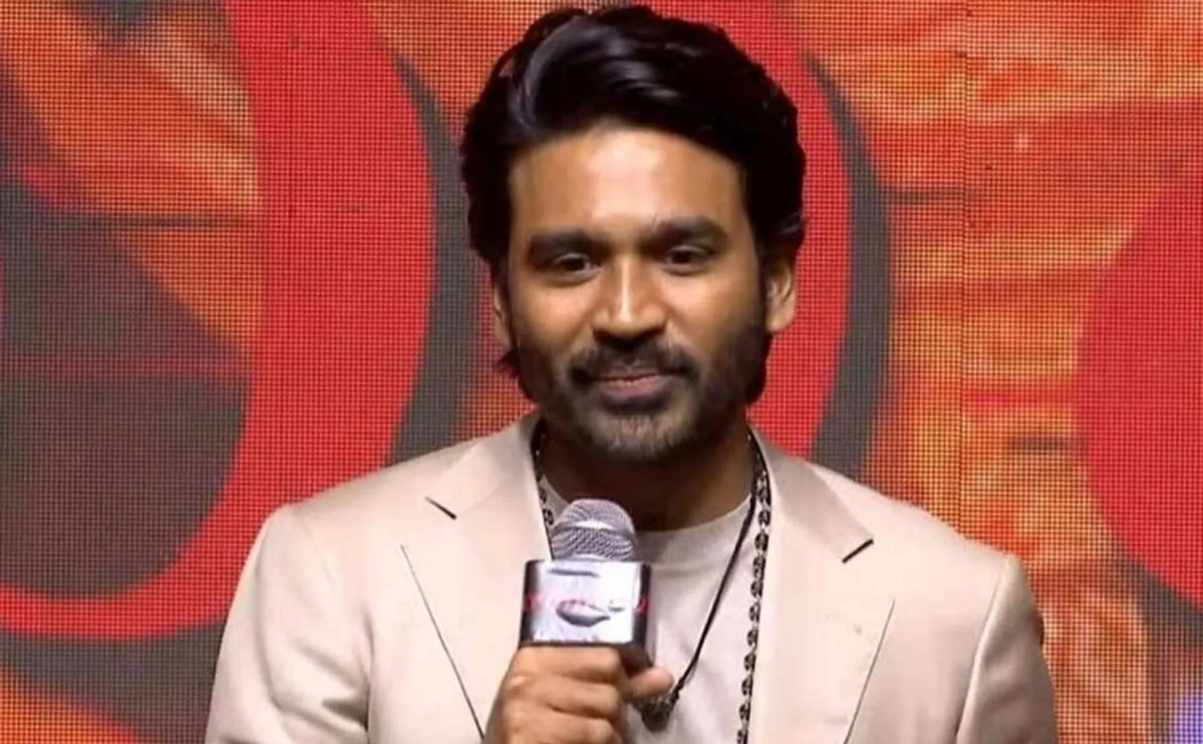 dhanush wishes mari selvaraj vaazhai 