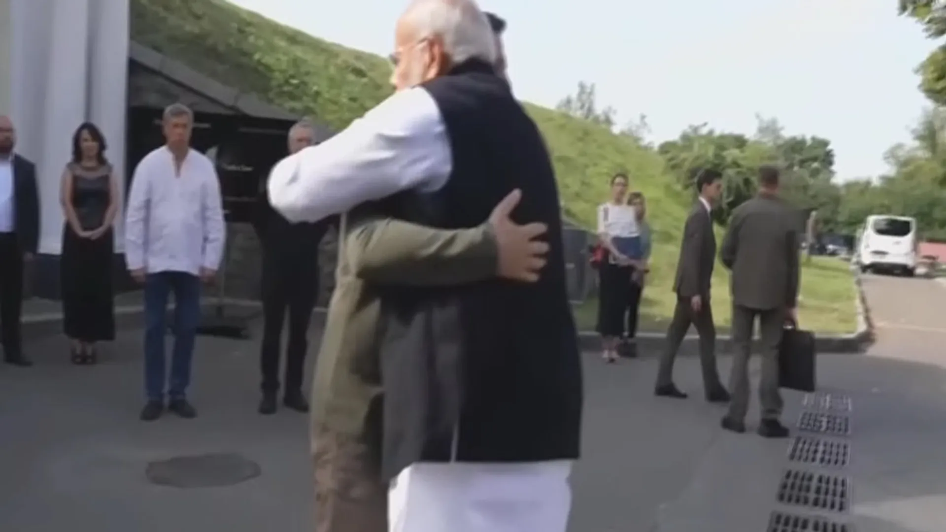 Zelensky welcomed Modi in Ukraine