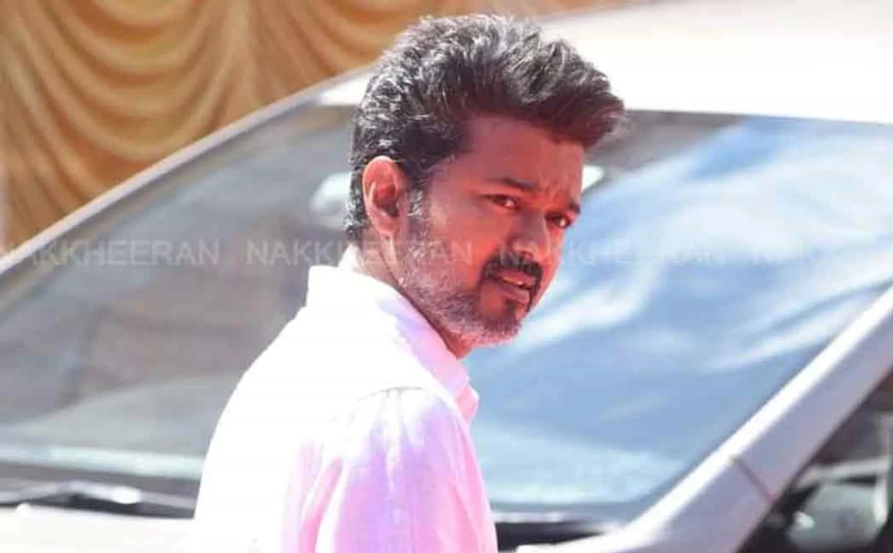 vijay visit shridi sai baba 