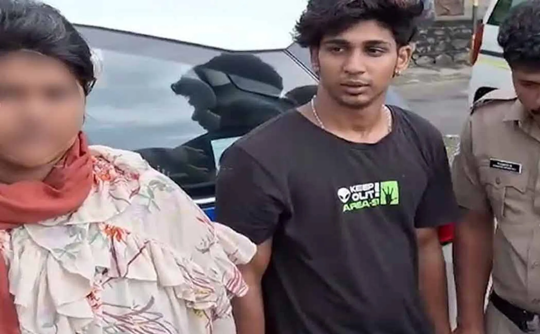 Police action on the youth did on the government bus