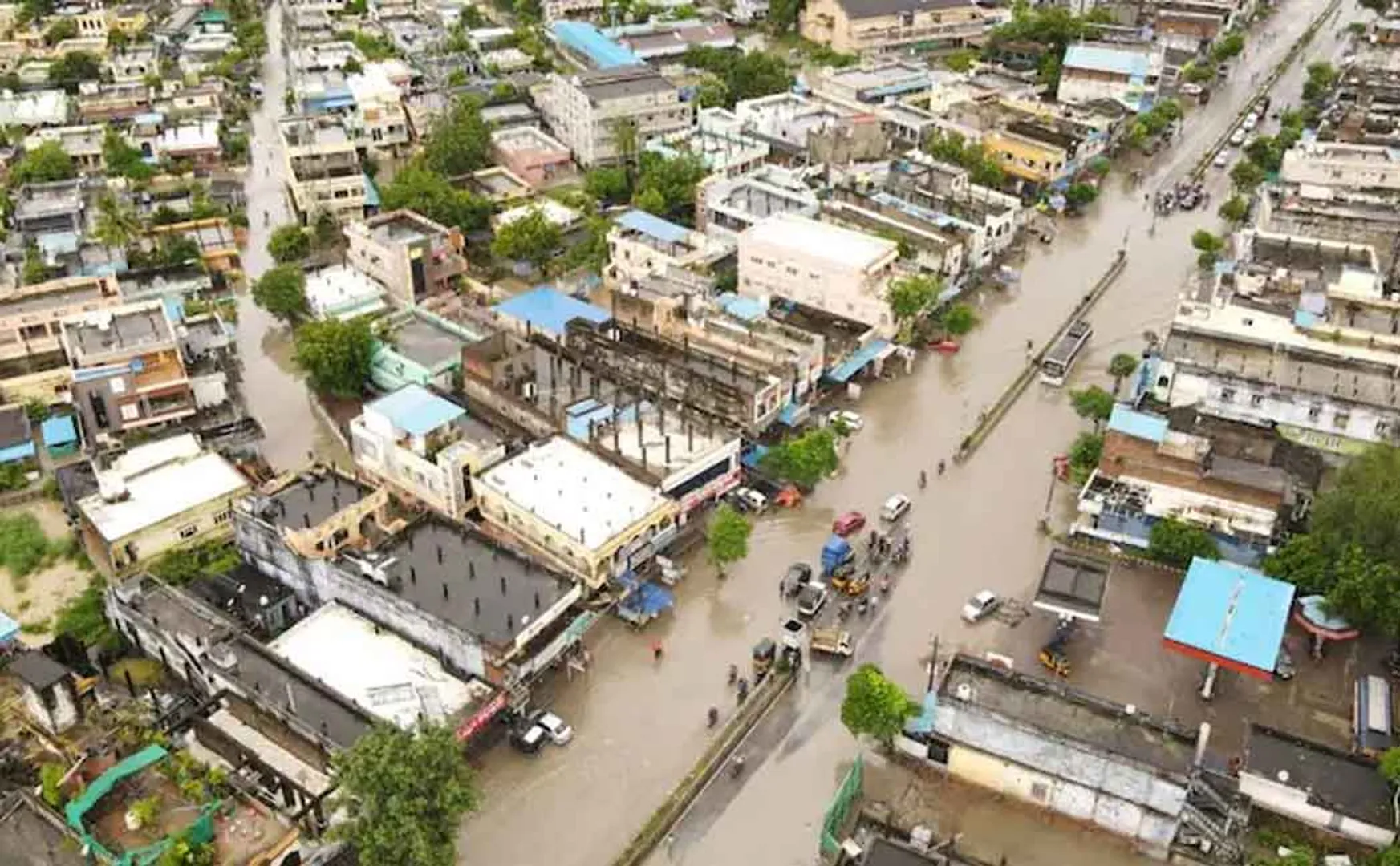 junior ntr helps andhra telungana flood affect