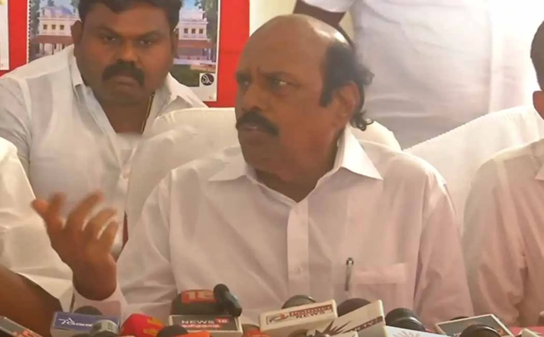 Minister eV Velu information about 4 toll booths are out of date