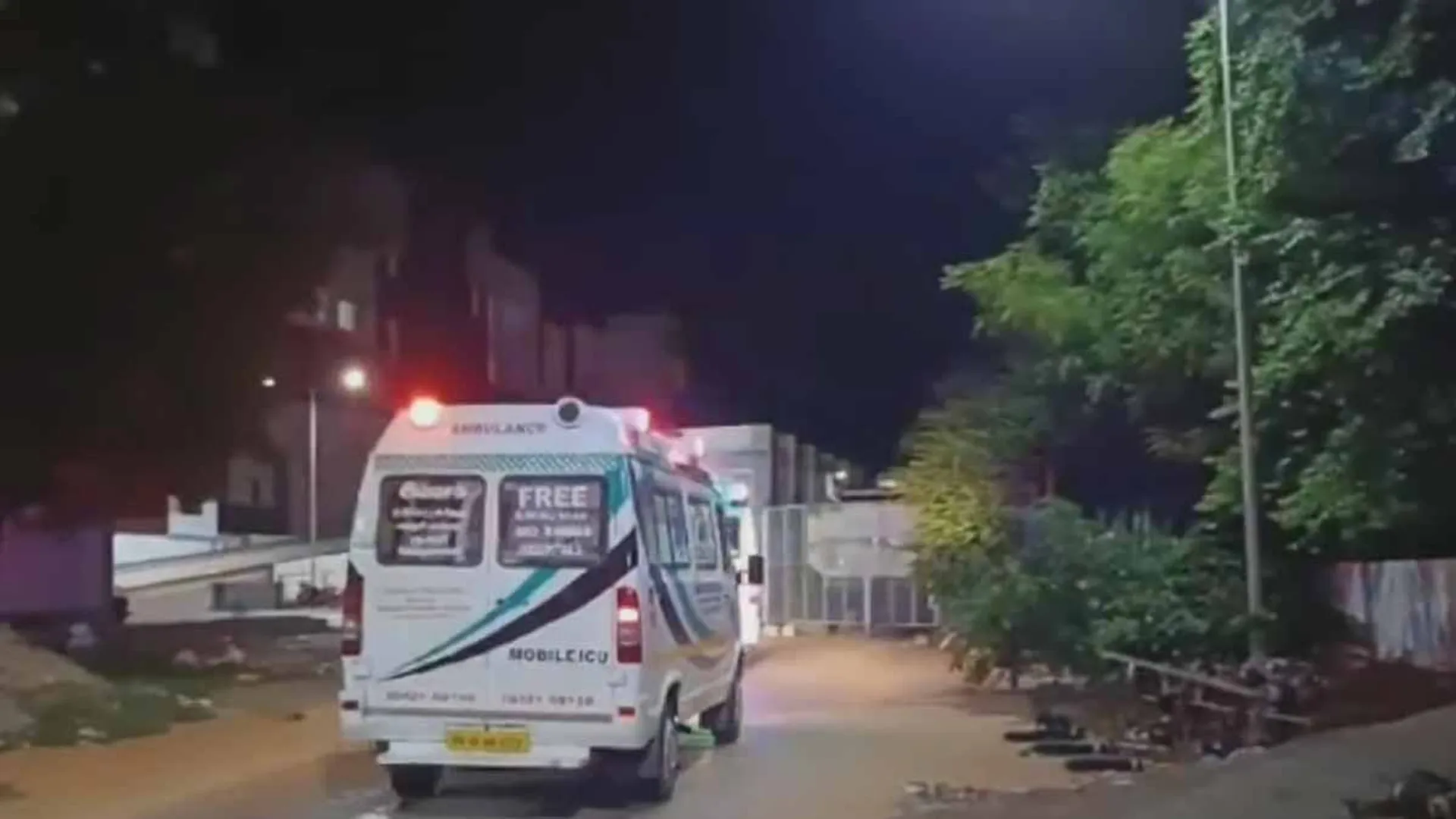 Car collides with government bus; 5 lose their live