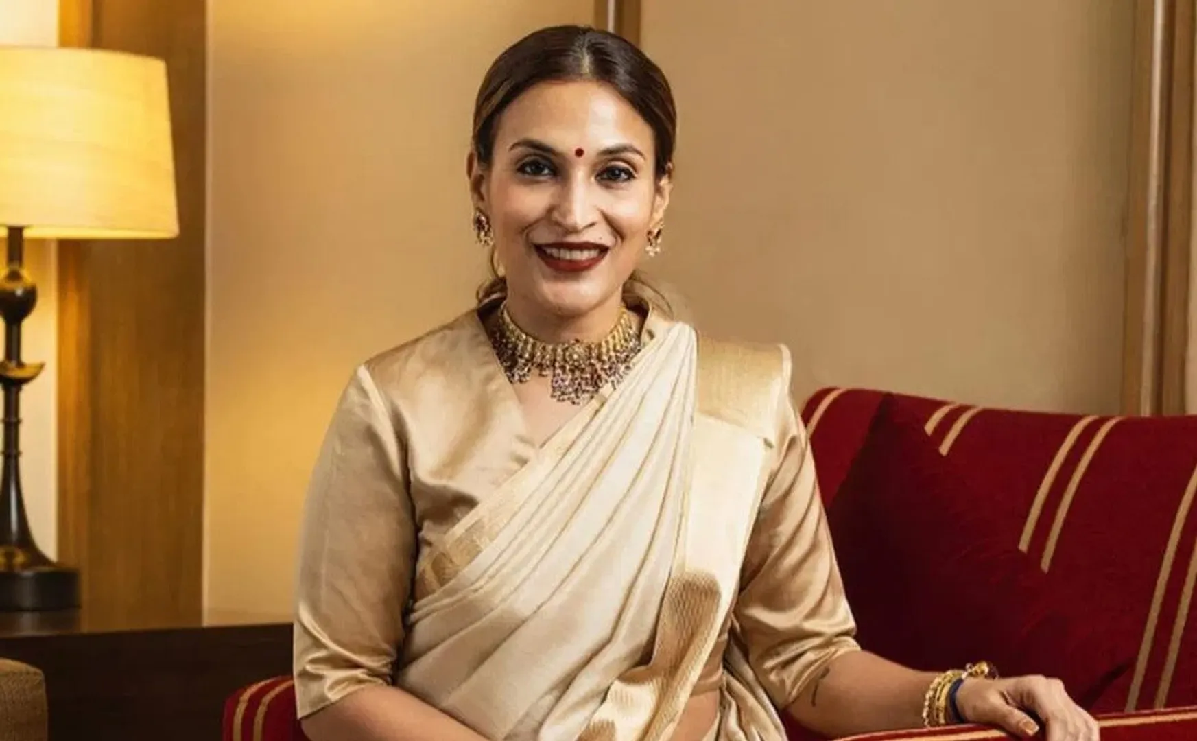 aishwarya rajinikanth helped assistant directors and directors for his child education