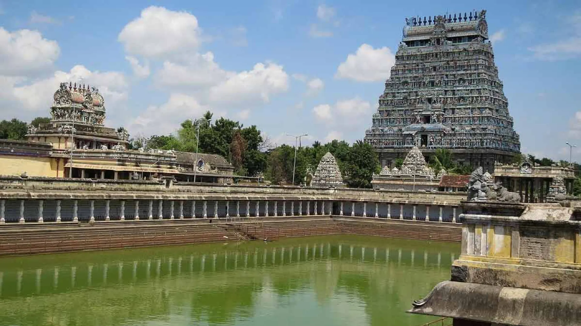 'Dikshitars who sold 2000 acres of temple land to individuals' - Charity department alleges