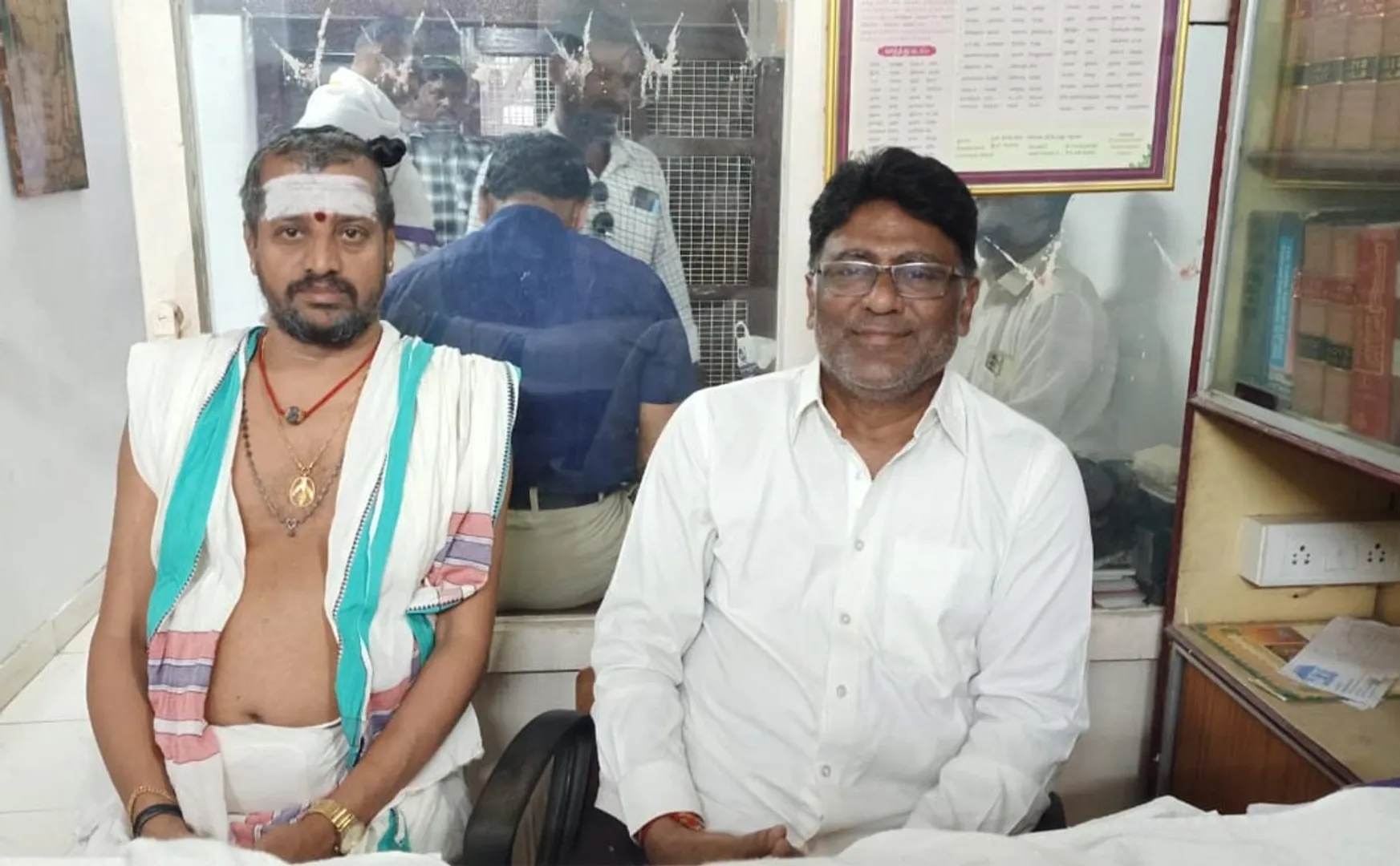 Did the Dikshitars sell the 2000 acre Chidambaram Nataraja Temple