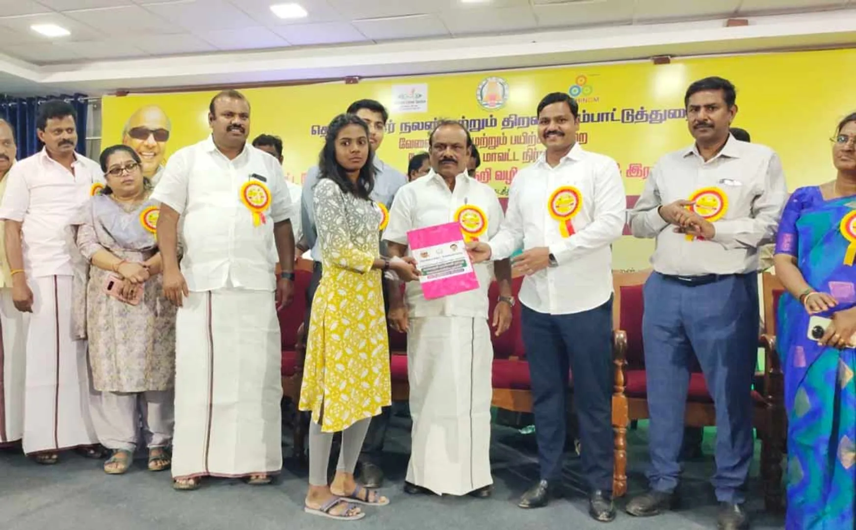 Minister CV Ganesan issued the appointment orders to the students in Pollachi