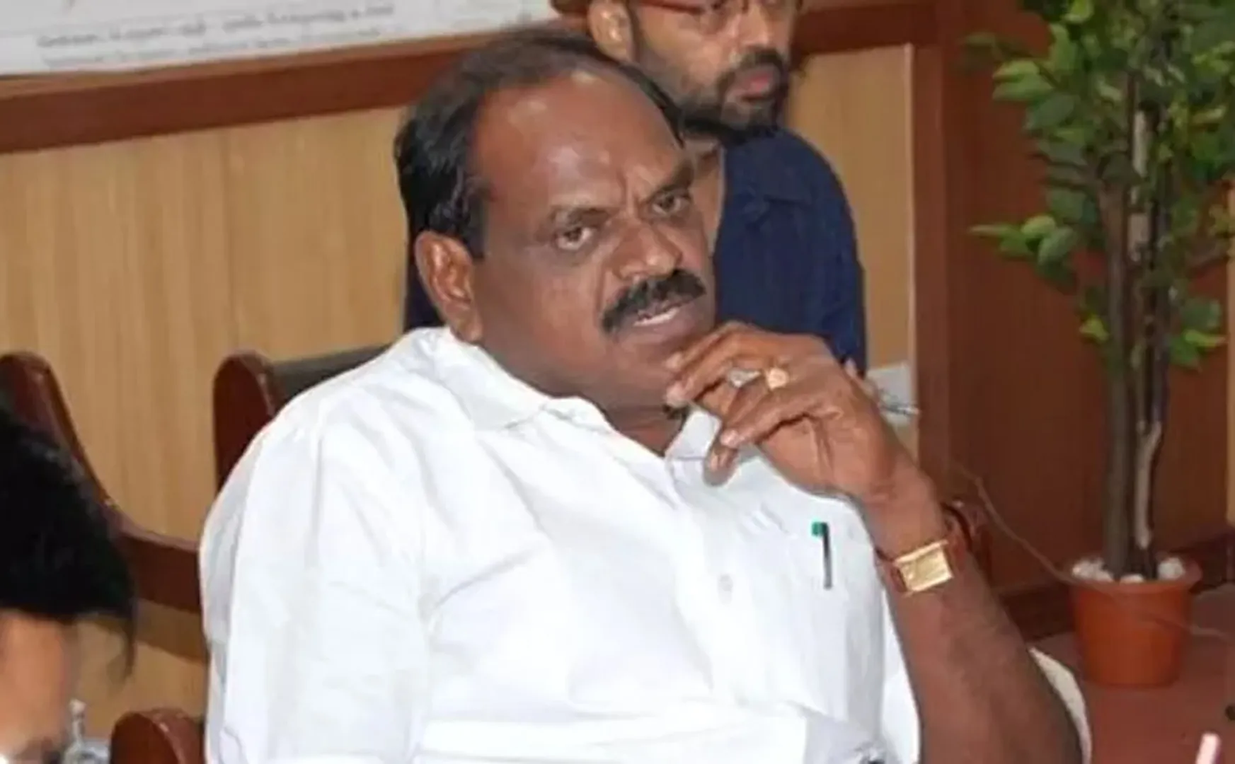 Anti-bribery action on ADMK ex-minister's R.vaithilingam