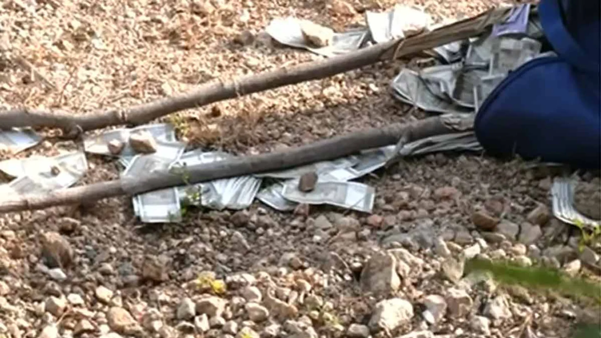 Encounter Spot - Scattered currency notes