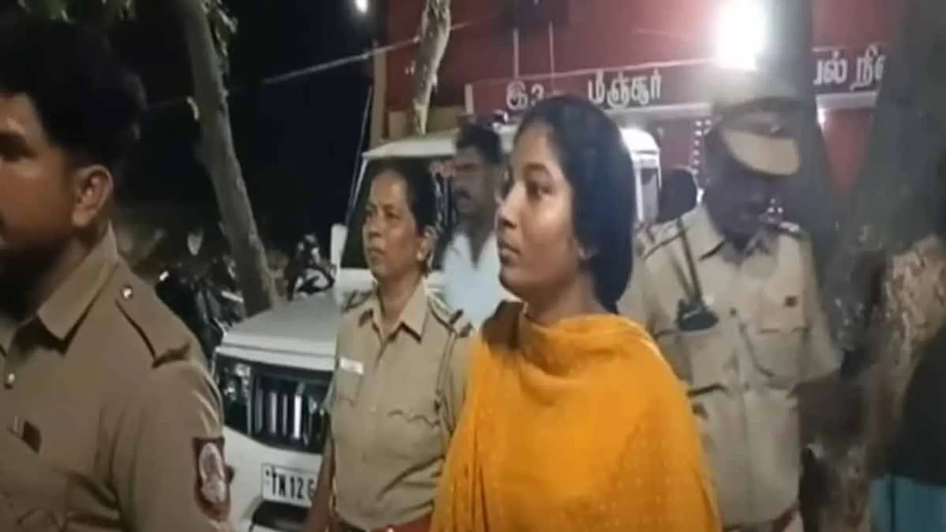  A lover who killed her husband;  Woman arrested for cutting family with sickle