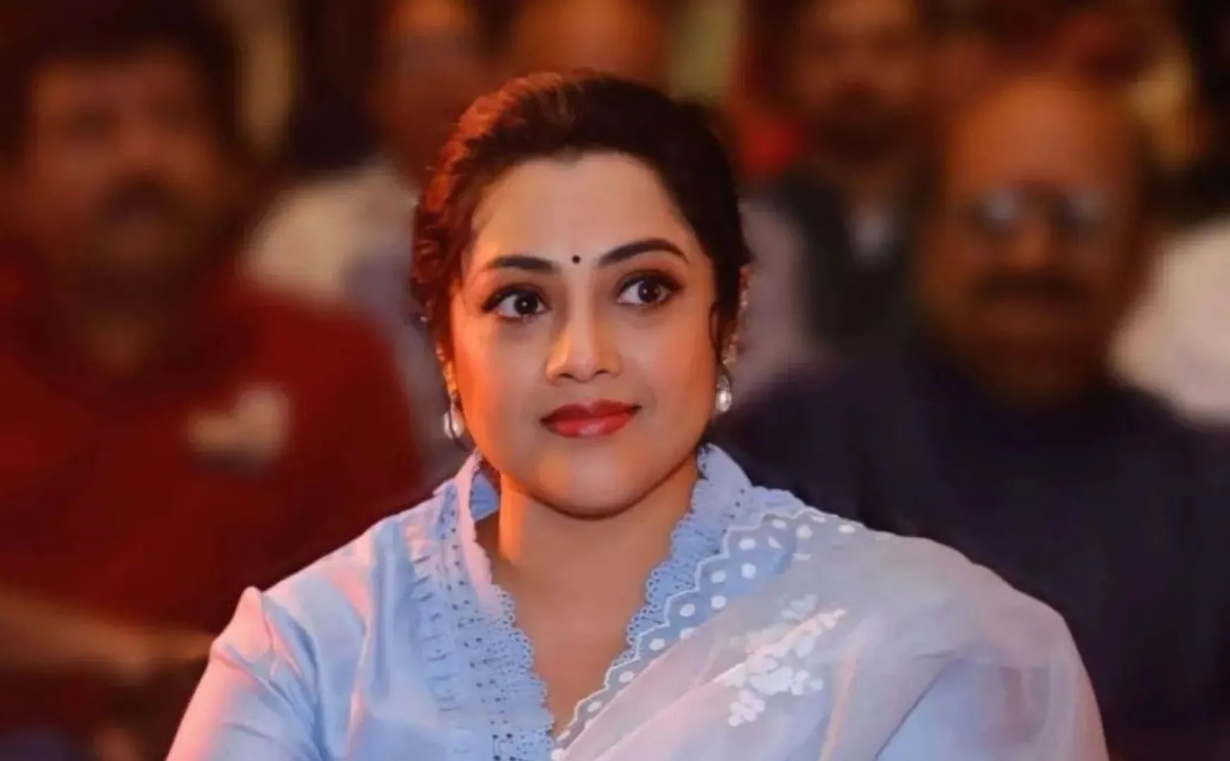 meena shocked to speak hindi in press meet iiffa 2024