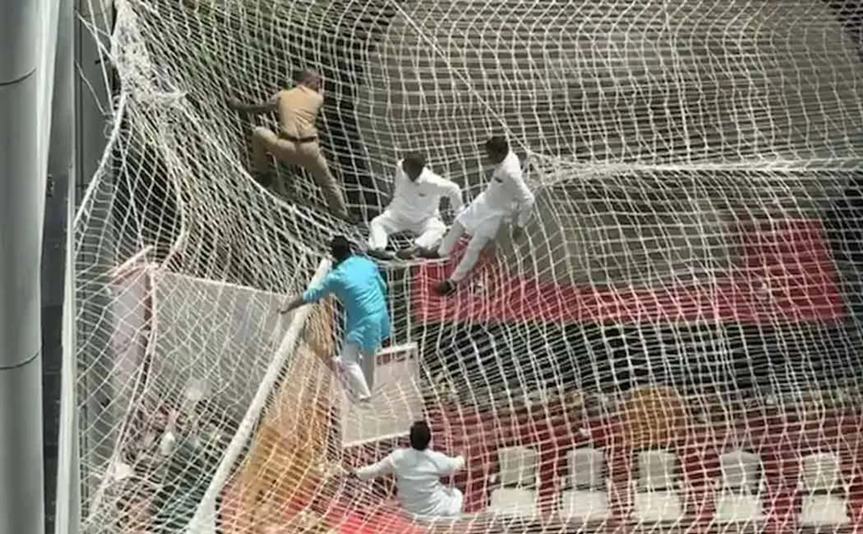 Maharashtra MLA's jumps off 3rd floor in Chief Secretariat