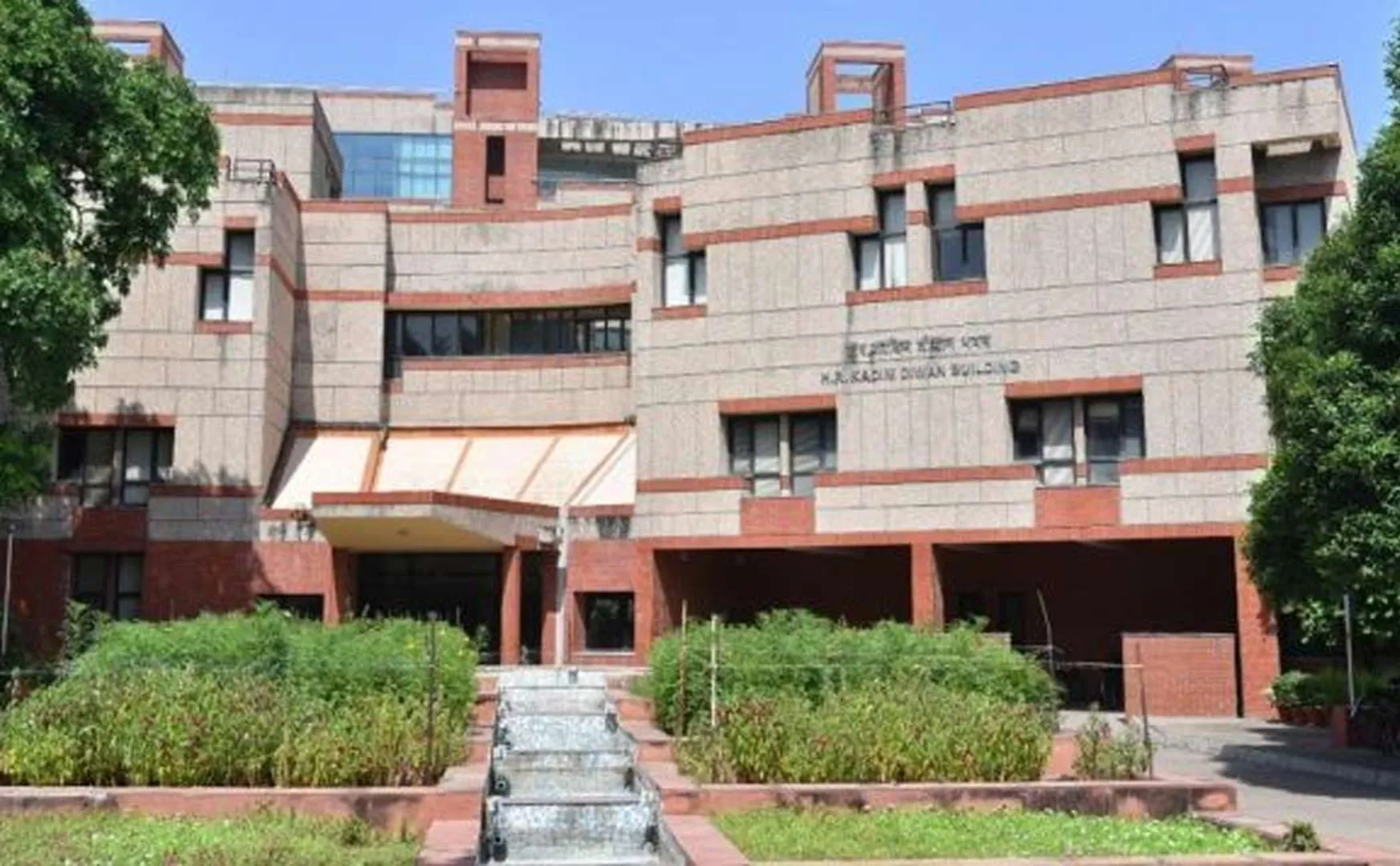 Student  lost their life at Kanpur IIT
