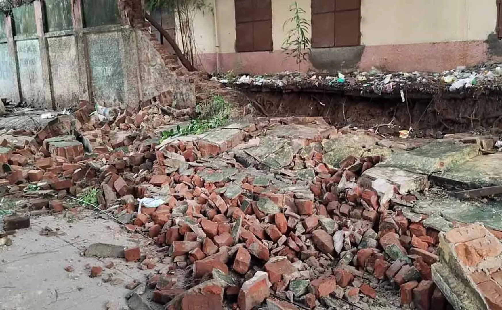 Govt school wall collapse incident; 3 cows lost thier live
