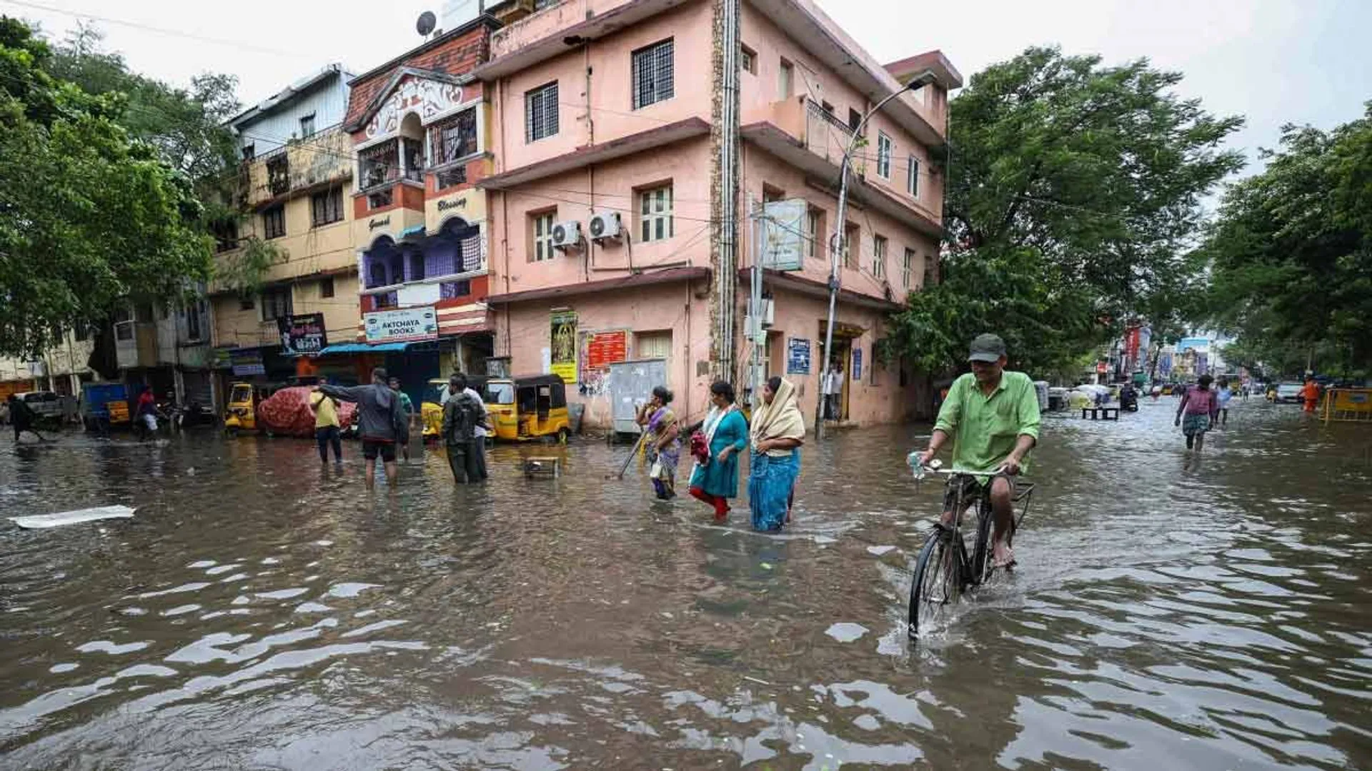 Red Alert for Chennai- 180 areas under extra caution