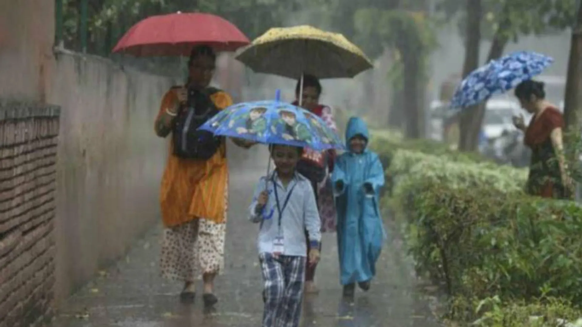 Holiday announcement for schools and colleges in 4 districts tomorrow