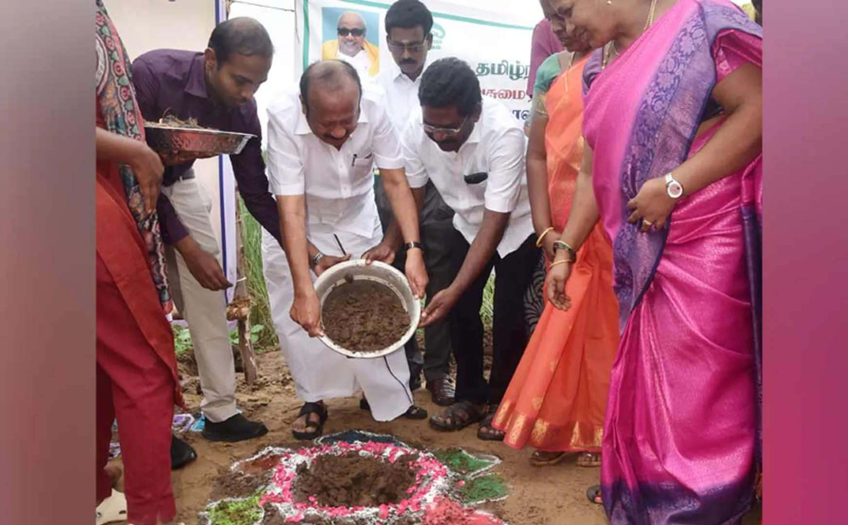 Minister who started planting 10 lakh palm seeds on the bank of Kollidam river 