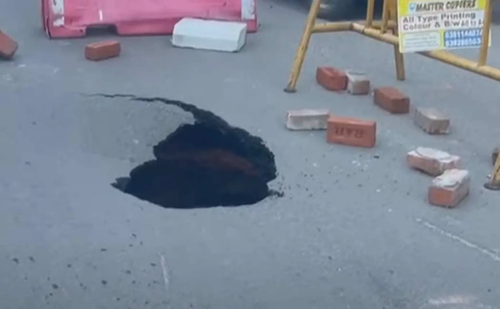 Motorists suffer for sudden pothole in the road at chennai