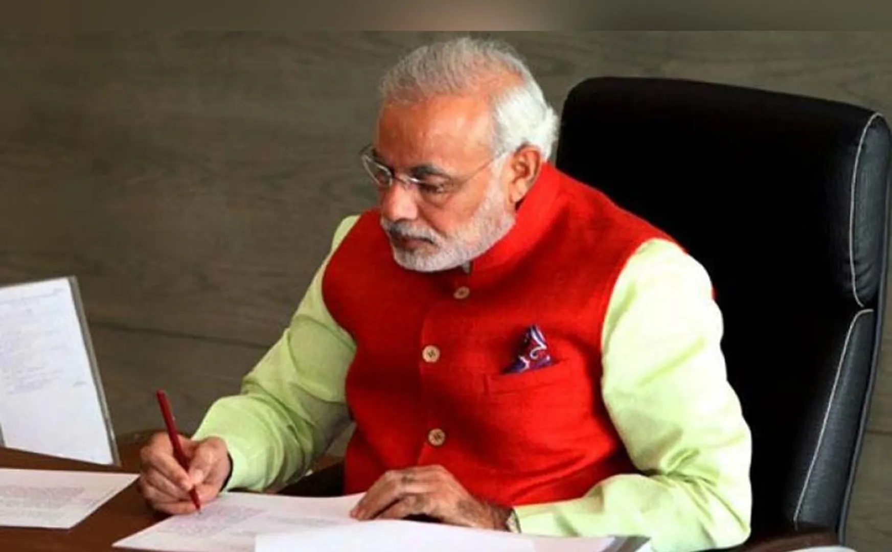 modi letter to kicha sudeep regards his mother passed away