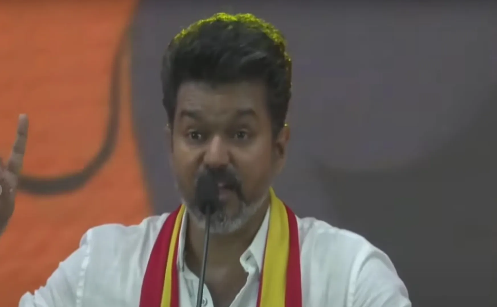 Who was the young king of Pandya dynasty who told by Vijay A short story 