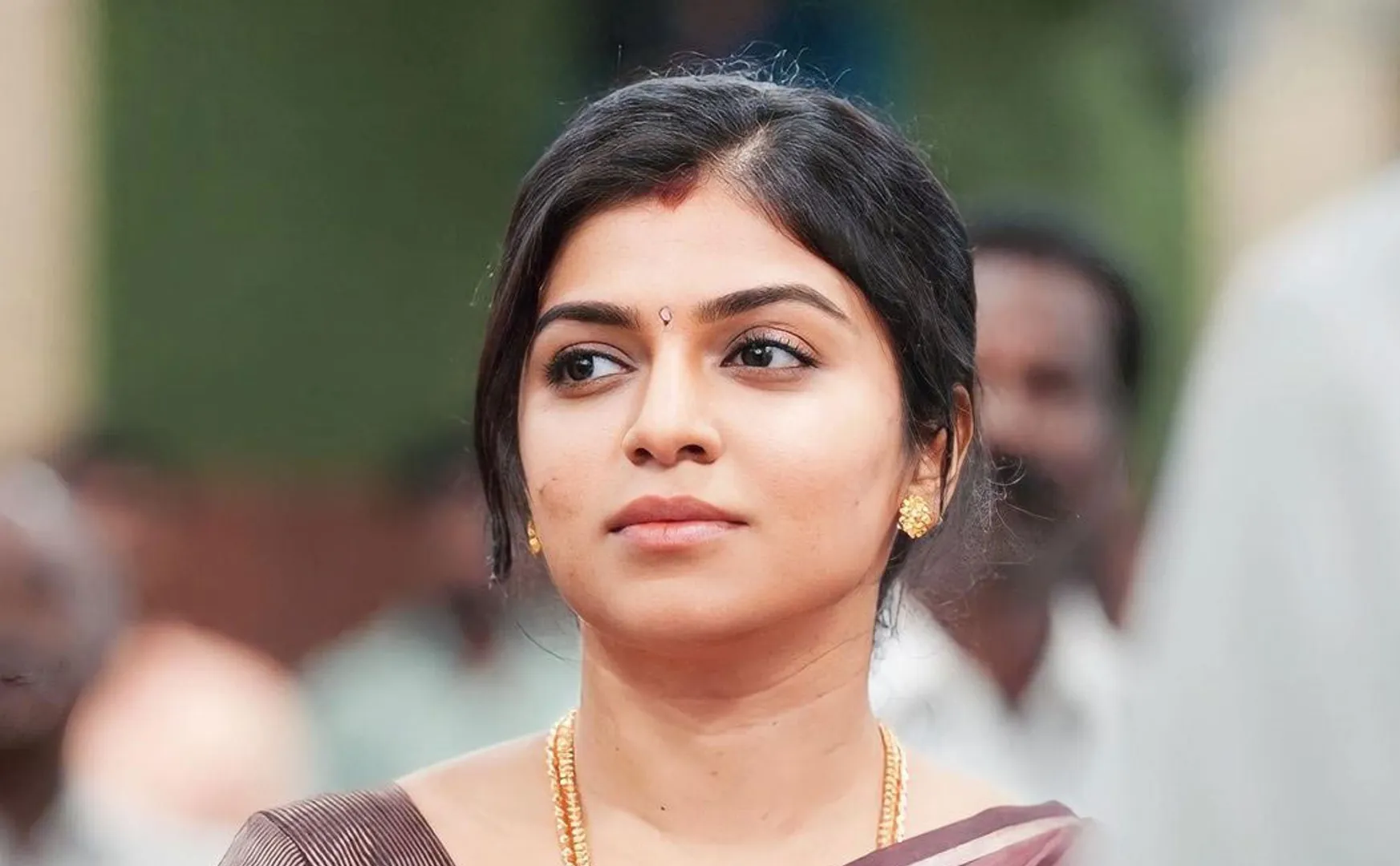 raveena ravi loves director devan