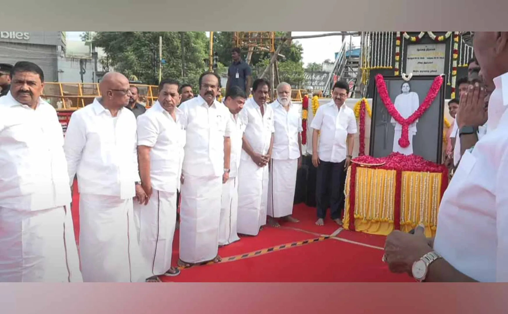 CM M.K.Stalin respect for the statue of Muthuramalingath Devar