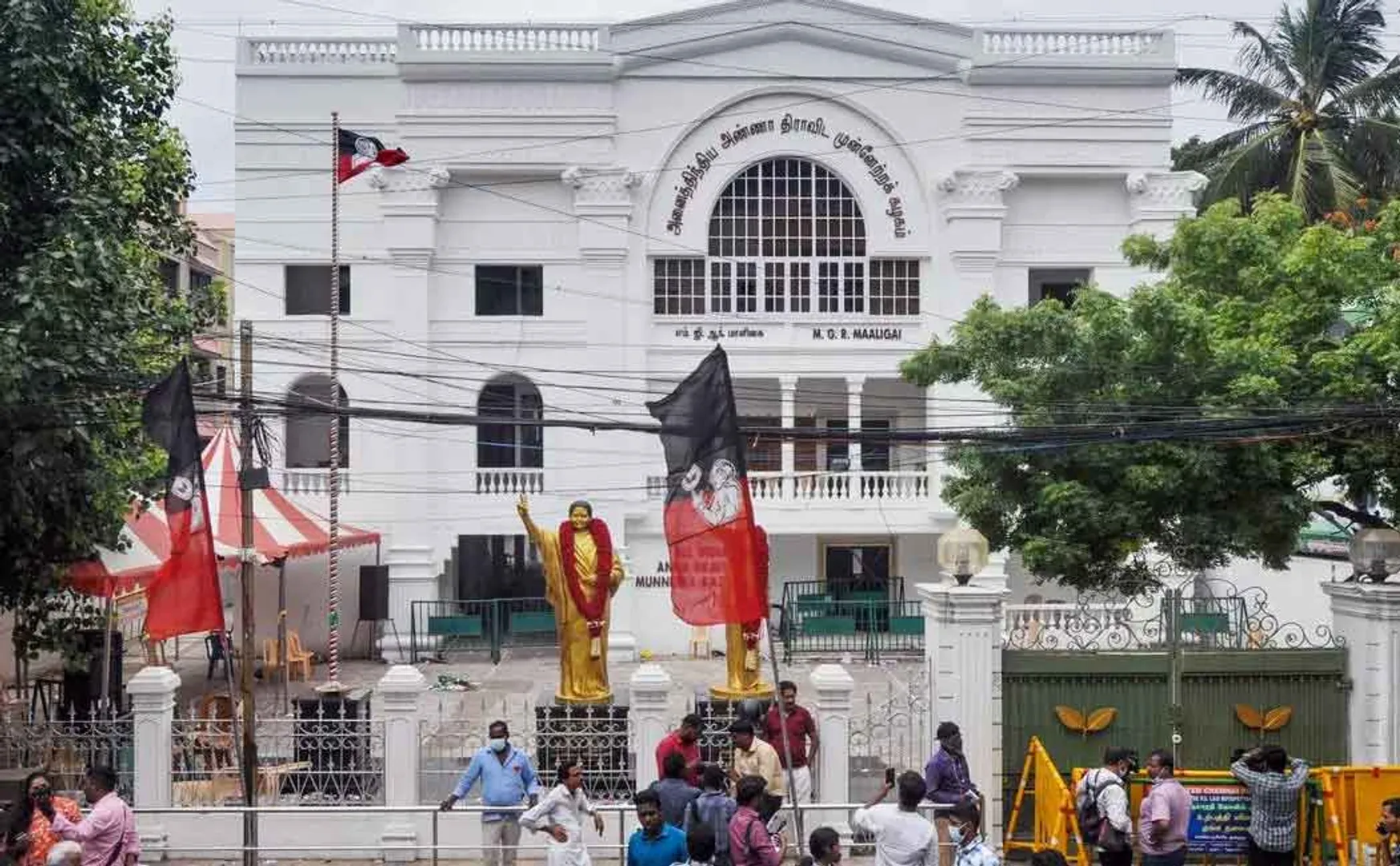 AIADMK district secretaries meeting; Notification of date