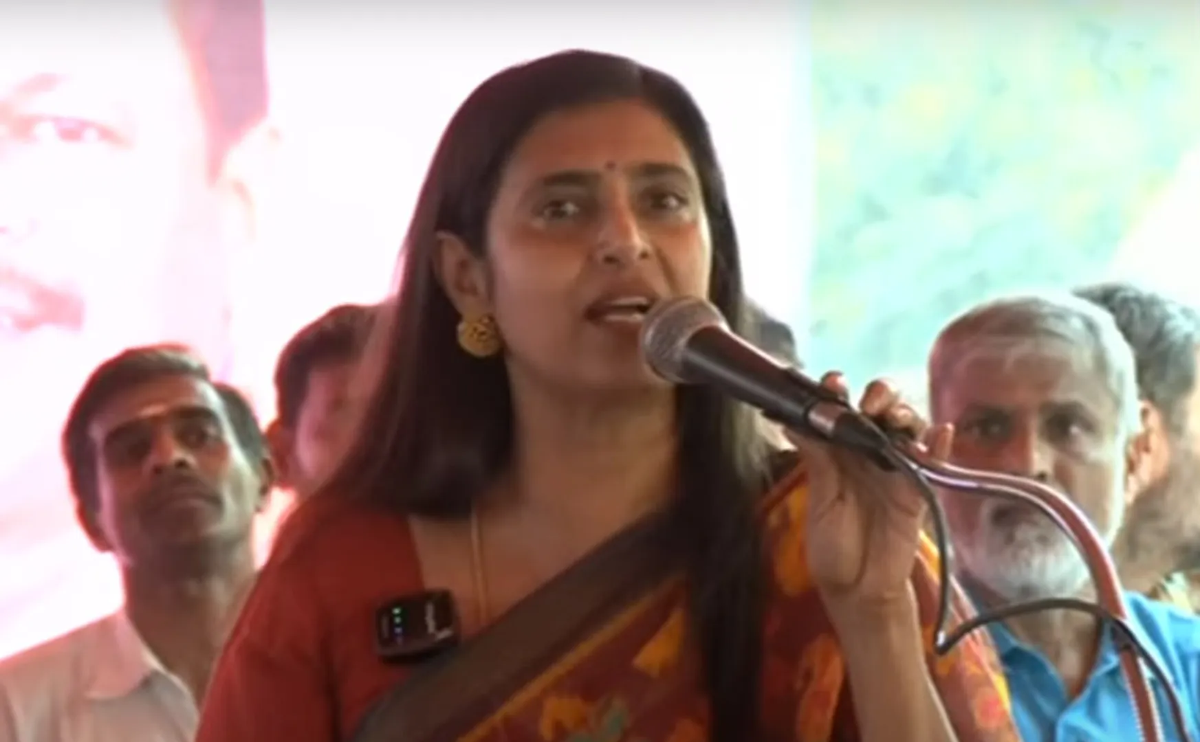 Actress Kasthuri spoke at hindu makkal party demonstration