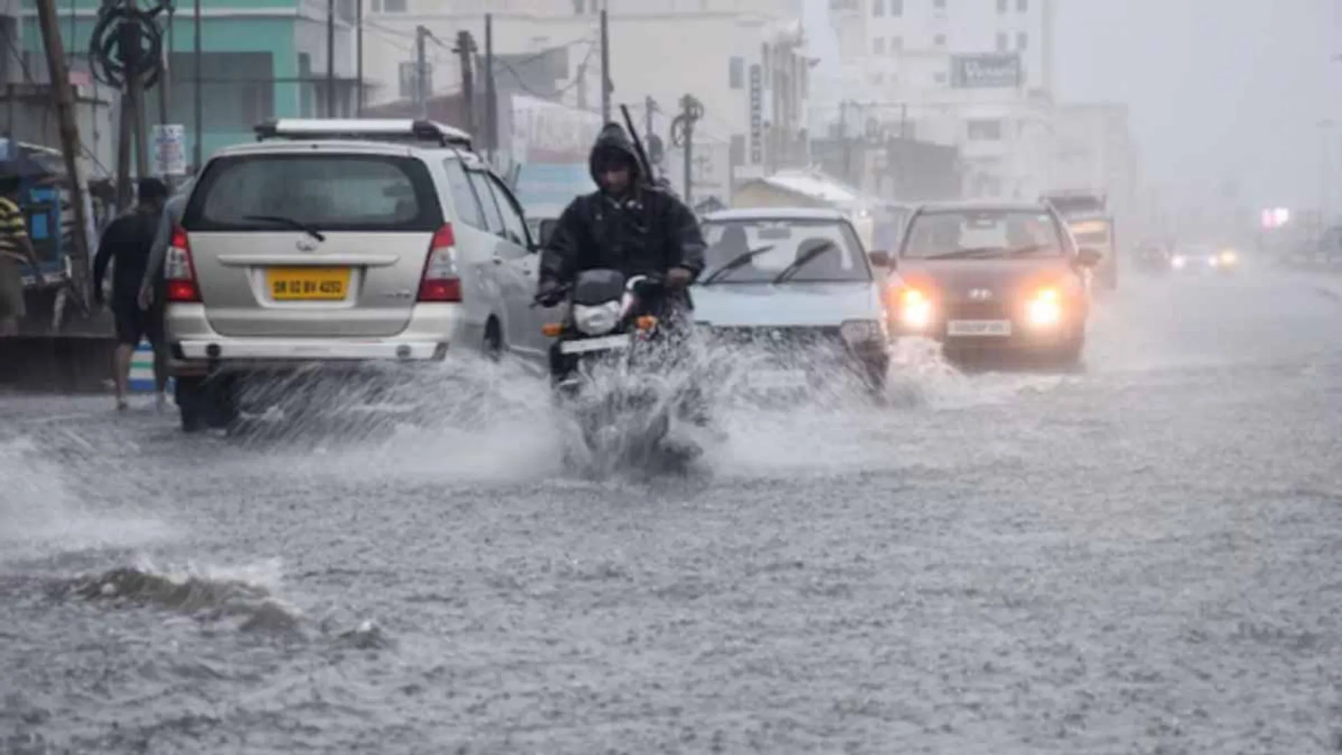 Heavy rain alert for 13 districts
