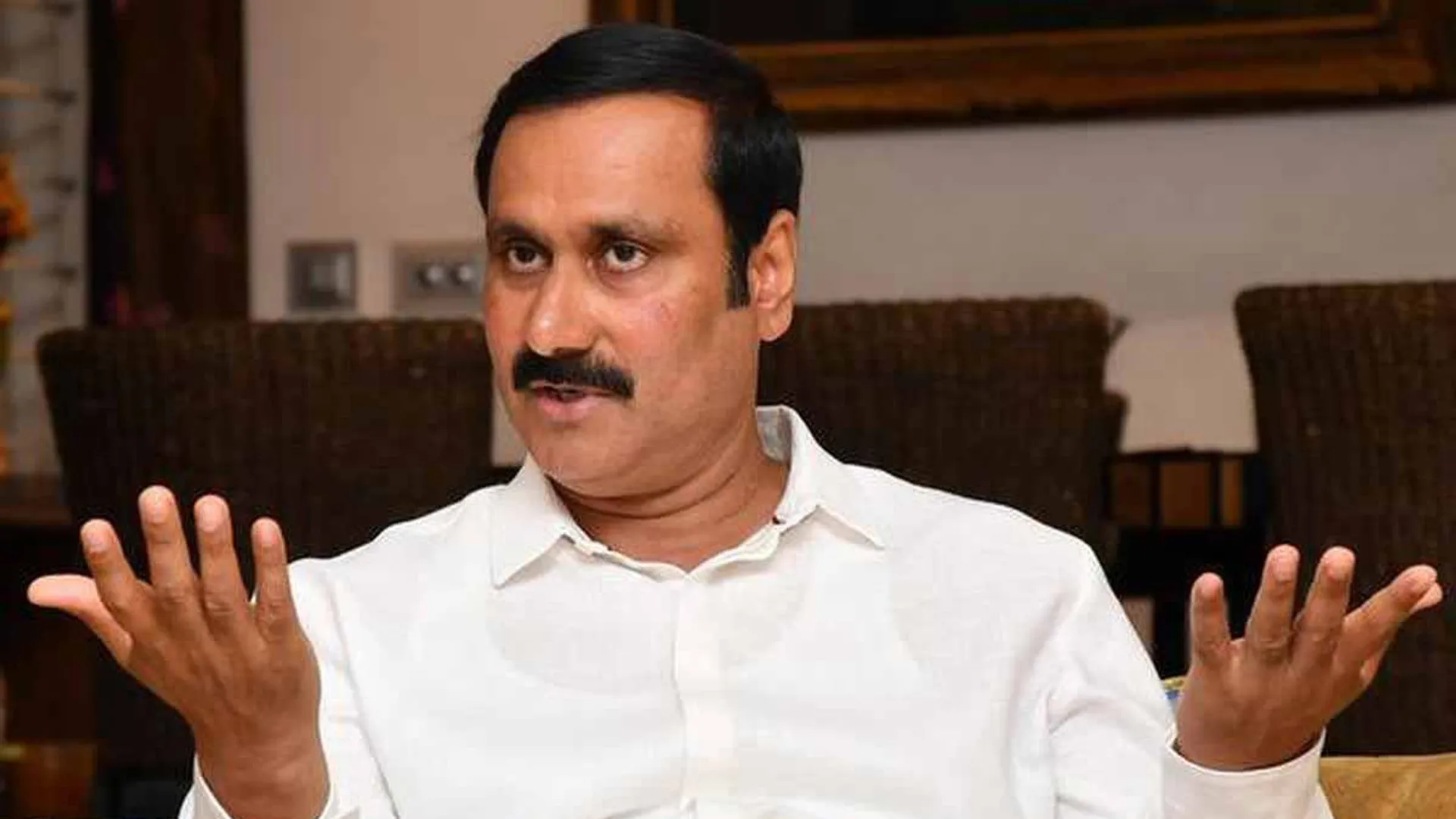'Farmers suffer due to shortage of fertilizer' - Anbumani condemns