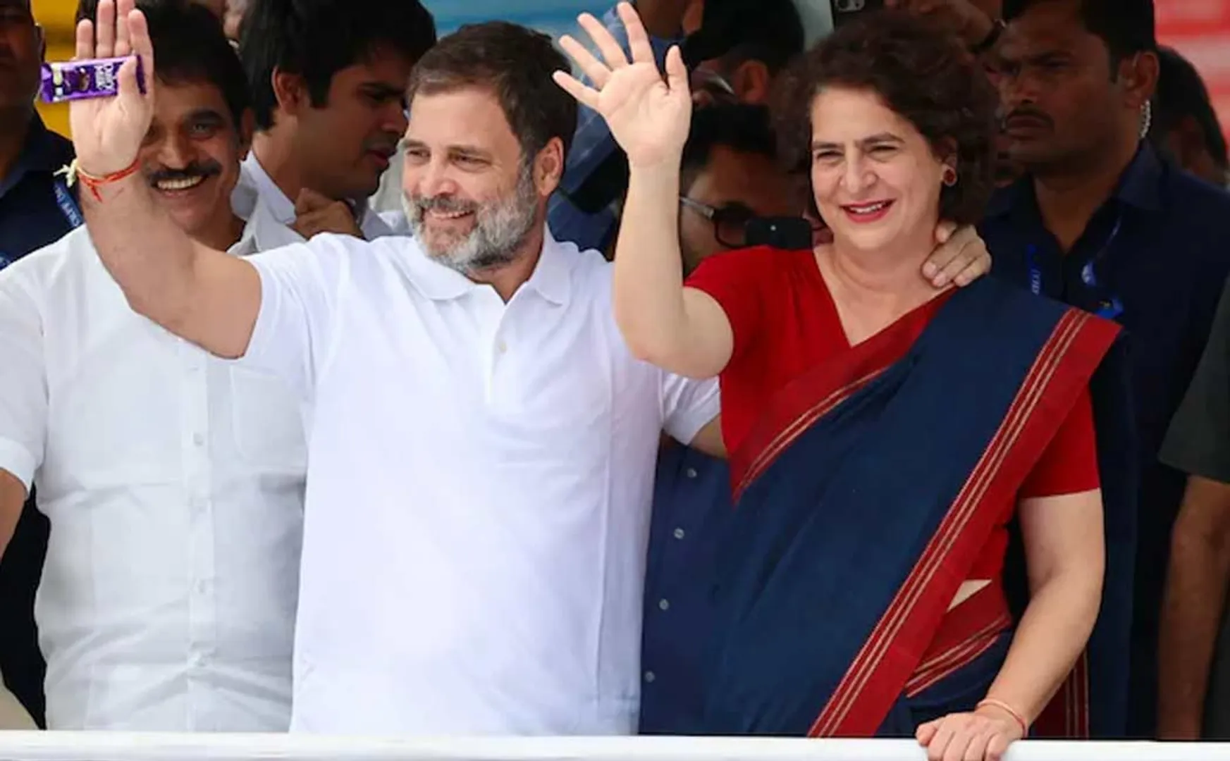 Rahul Gandhi attracted attention with t-shirt at wayanadu election campaign