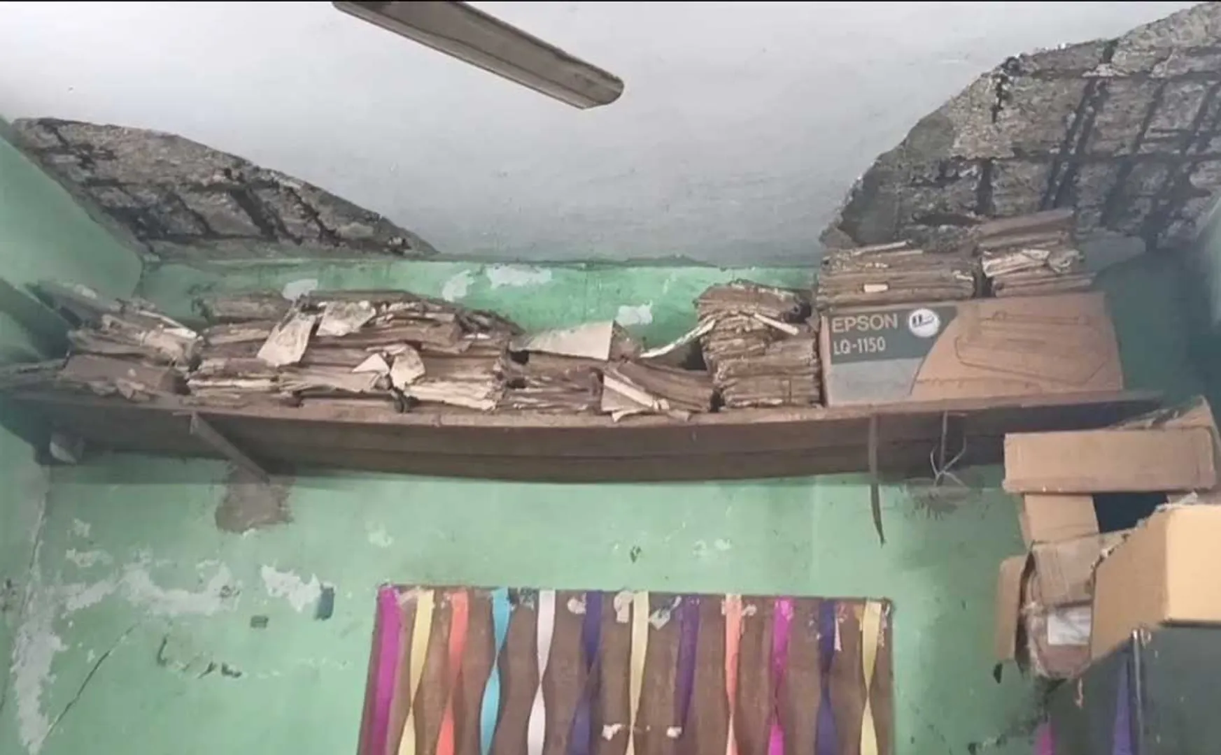  roof fell in the office of the electricity board