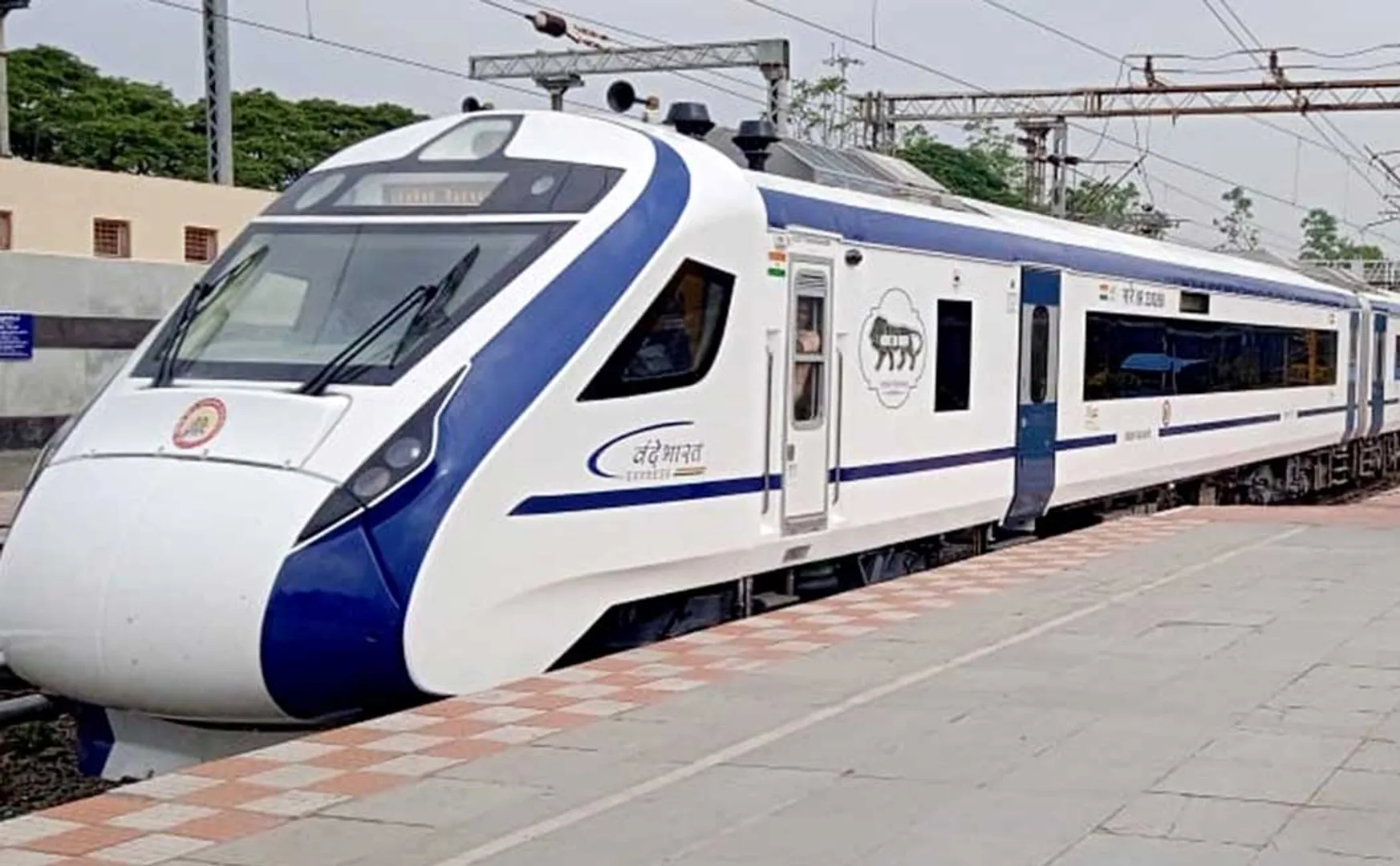 central govt decision to give 4,500 Vande Bharat trains to private individuals is alleged