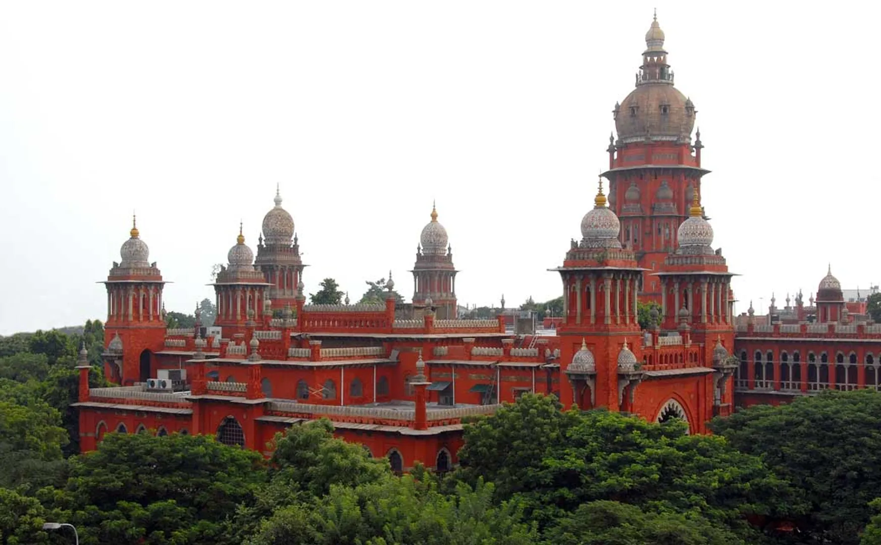 High Court judge's criticized about DMK and ADMK 