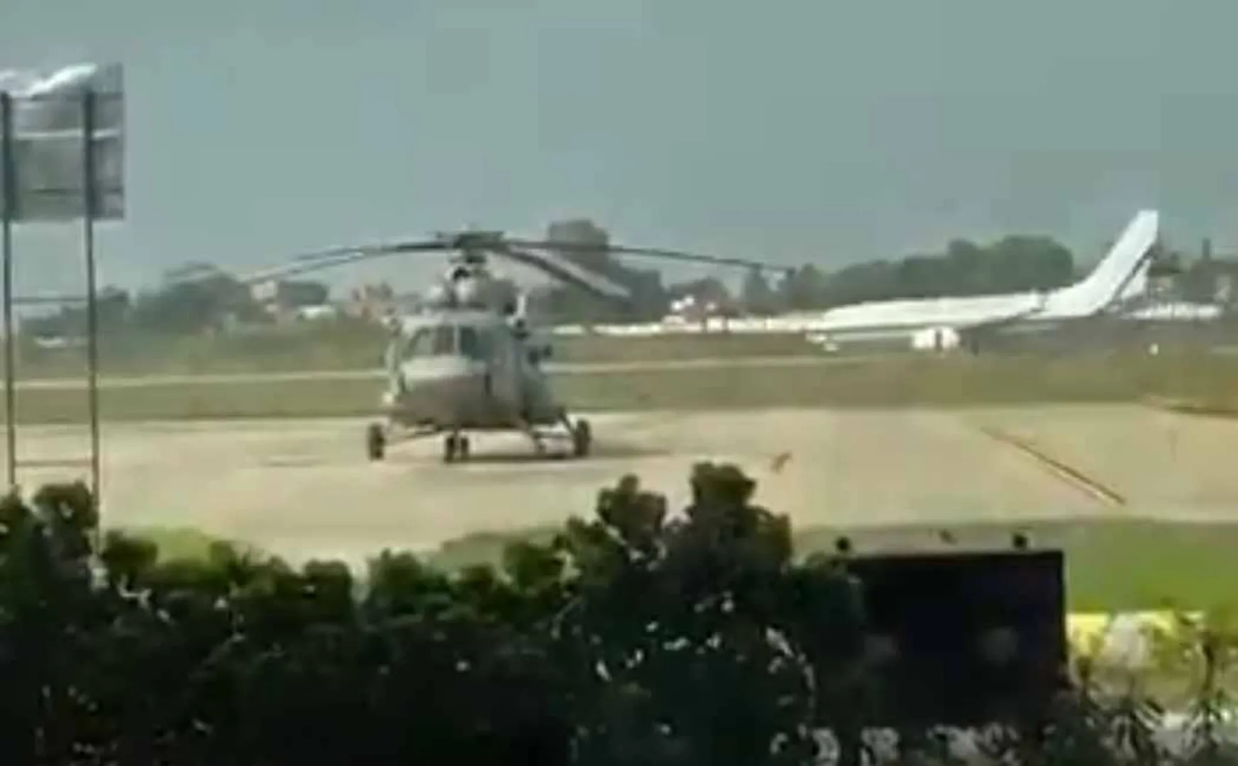 Sudden problem in Prime Minister Modi's plane