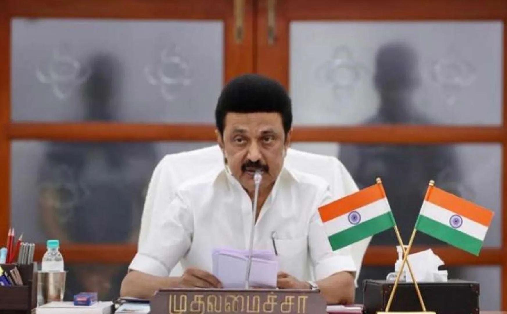 Chief Minister condemns hindi imposition on LIC website