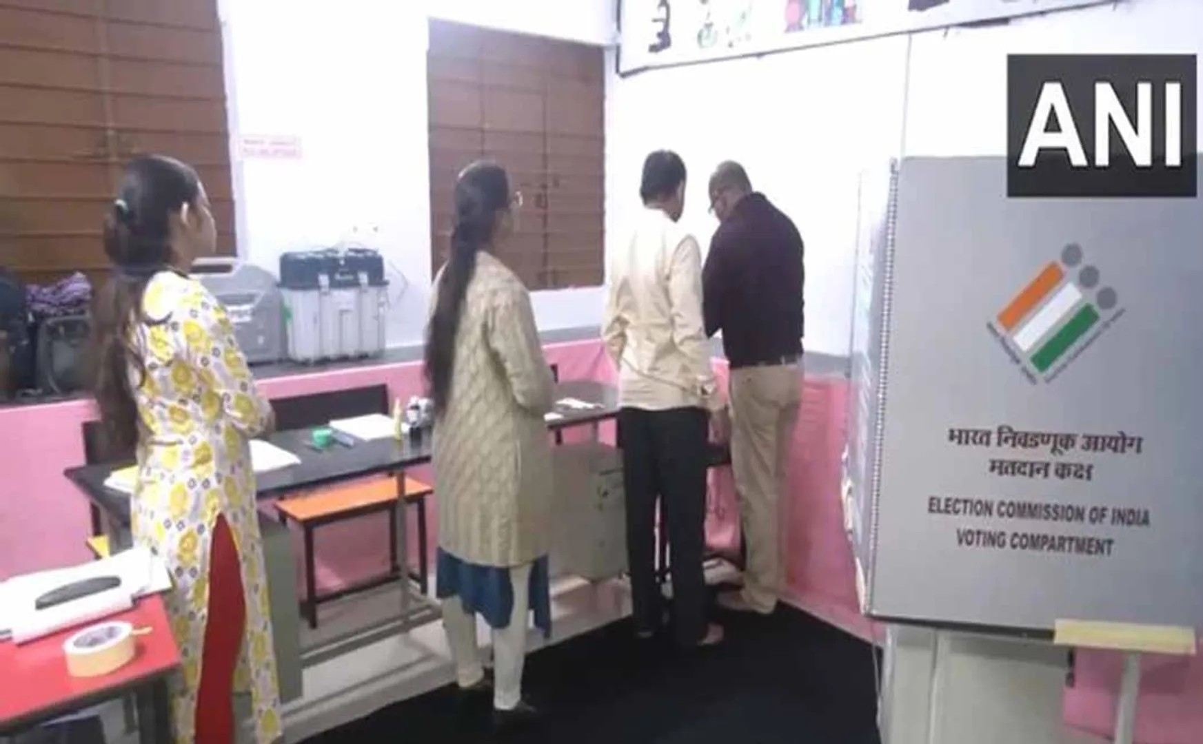 Voting has started in Maharashtra, Jharkhand