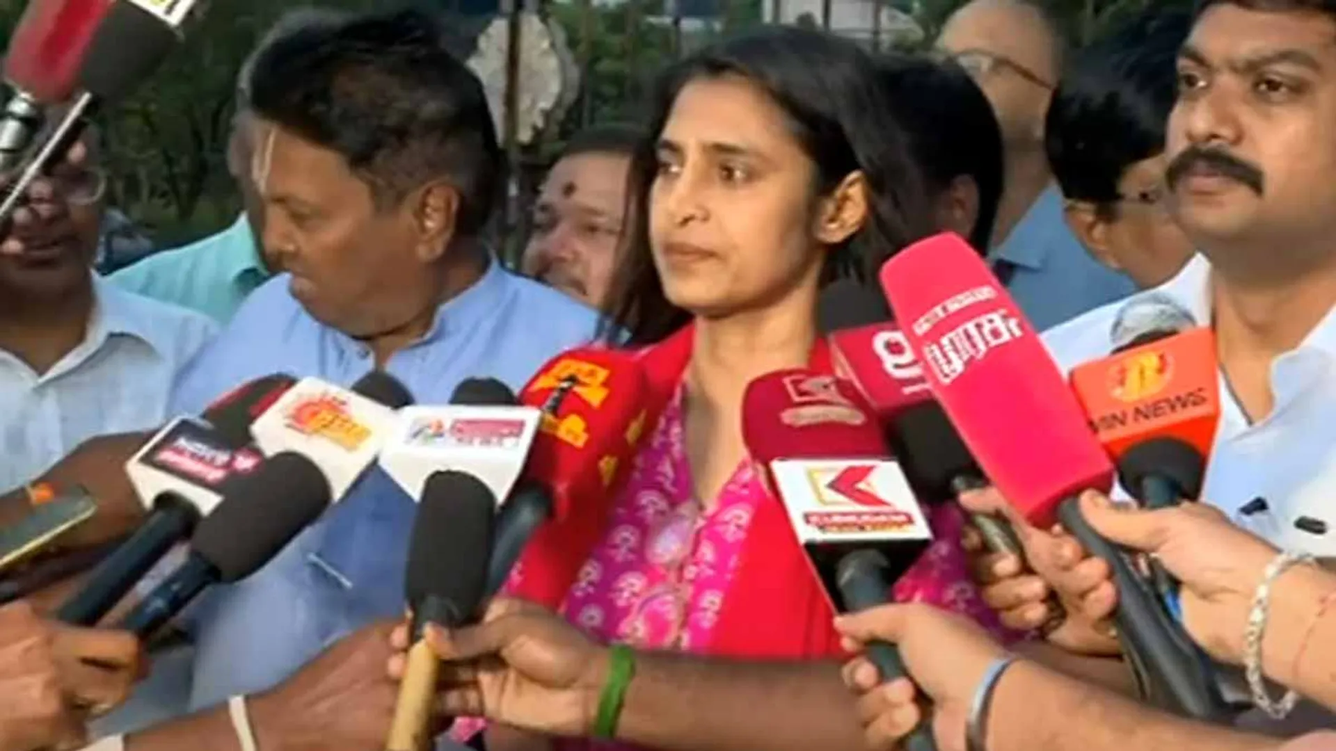 'Big Thanks To Those Who Turned Me Into A Raging Storm' - Kasthuri Interview Abidare Bail
